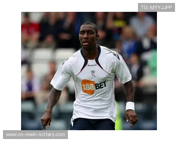 英超球星伴侣圣诞故事曝光，社交媒体分享家庭温情