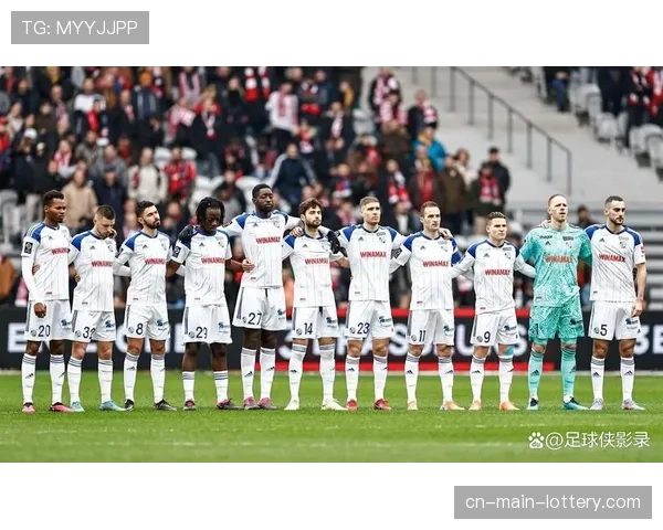 官方:斯特拉斯堡队长伤愈回归合练,有望在月底关键战复出。 官方:斯特拉斯堡队长伤愈回归合练,有望在月底关键战复出。